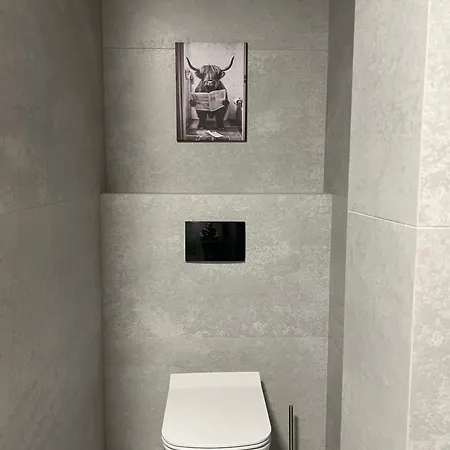 Apartment Stylish Superior ,2 Bedrooms, 3 Ac, Metro 2 Min, Prime Location Budapest, Guest Favorite Budapest
